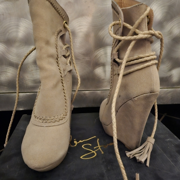 Wedge booties - Picture 3 of 3